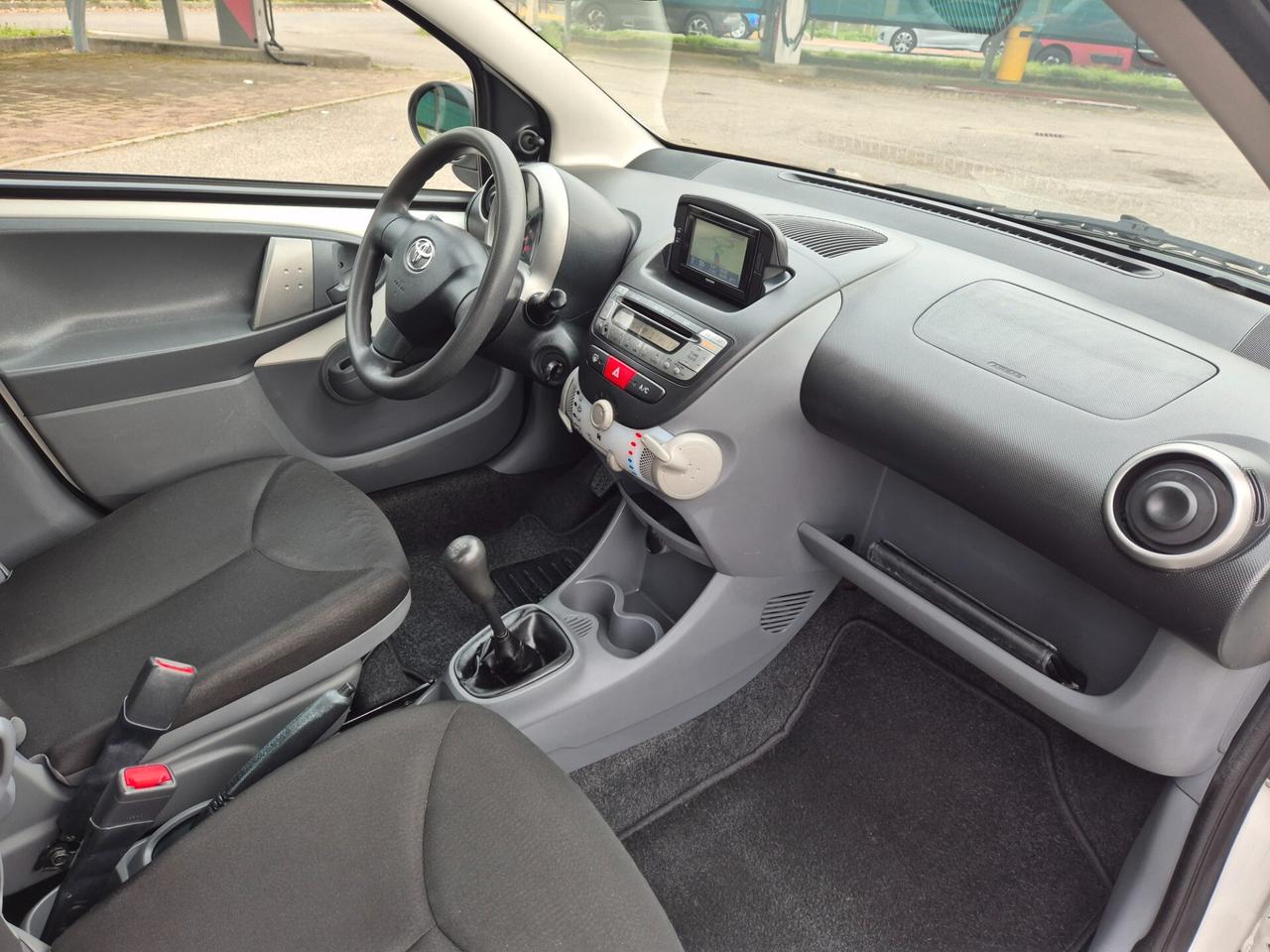 Toyota Aygo 1.0 12V VVT-i 5 porte Deep Ocean Connect