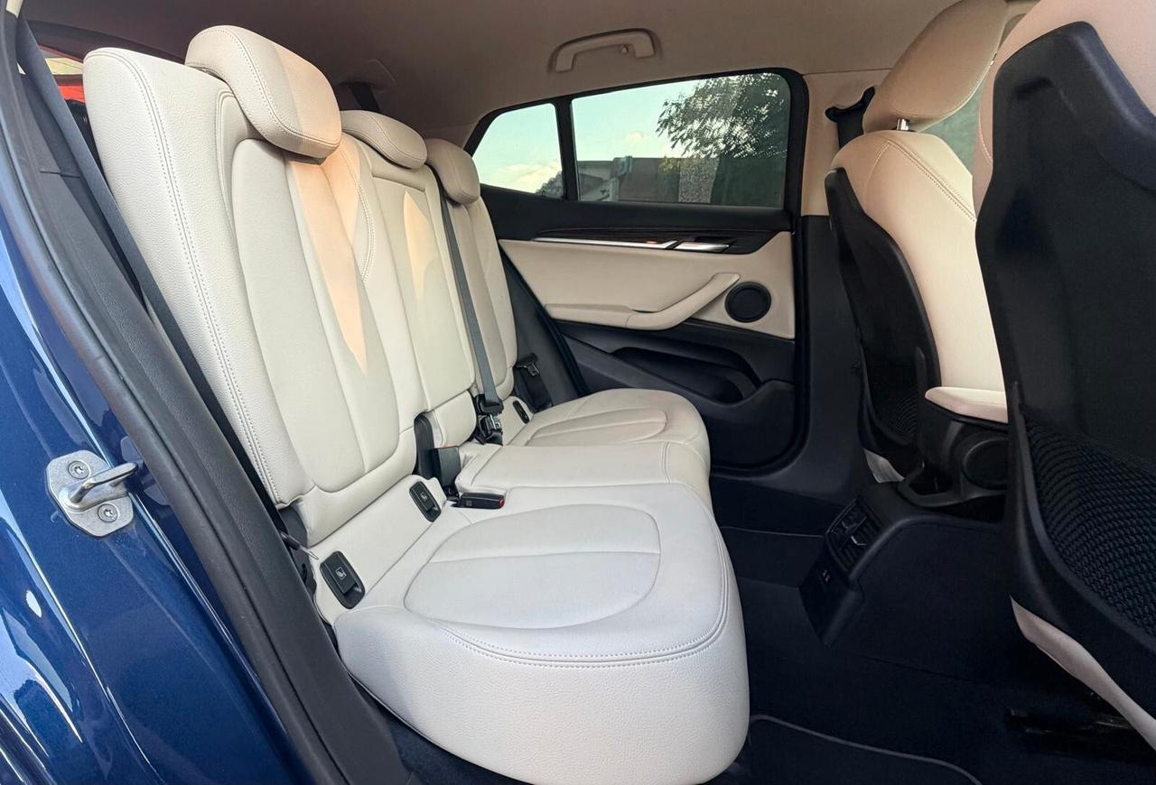 Bmw X2 sDrive18d Sport-X