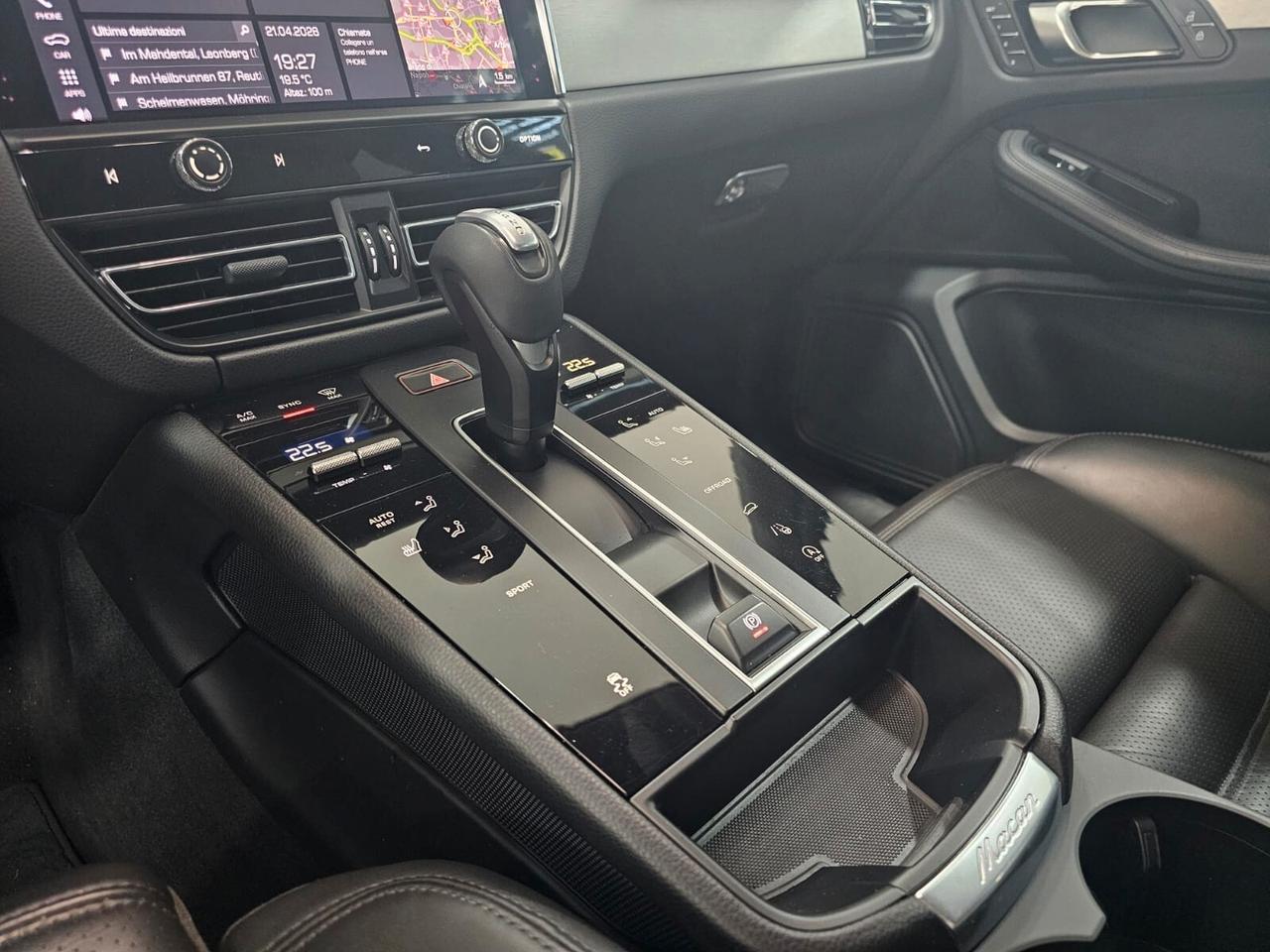 NUOVA PORSCHE MACAN TURBO 2.0 BENZINA 265CV CHRONO SPORT PACK