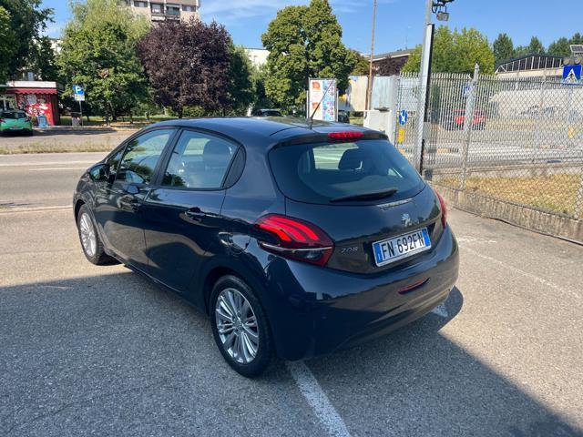 PEUGEOT 208 1° serie PureTech 82 5 porte Allure X neo patent.