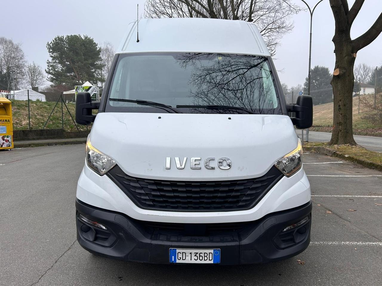 Iveco Daily 35S12 2.3 HPT – 2020 – 80.000 km – Euro 6 – Passo Medio Tetto Alto – Ottime Condizioni