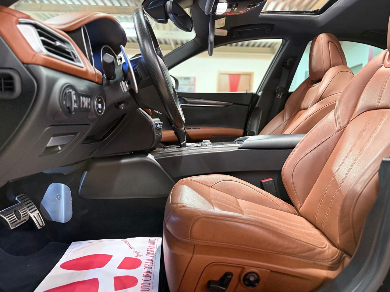 Maserati Ghibli V6 Diesel 275 CV Gransport Nerissimo