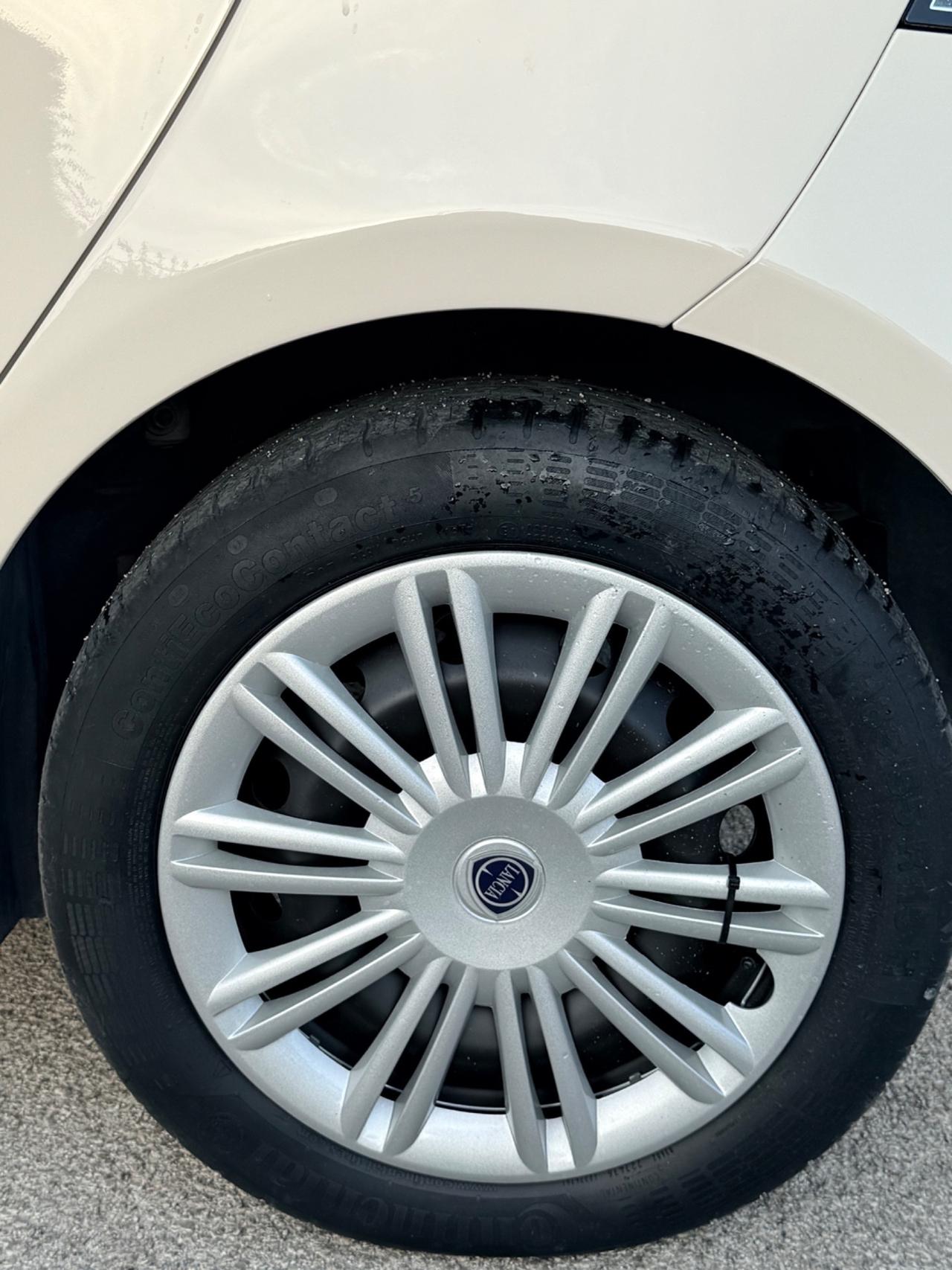 Lancia Ypsilon 1.2 Benz/Gpl 69 CV 5 porte Gold
