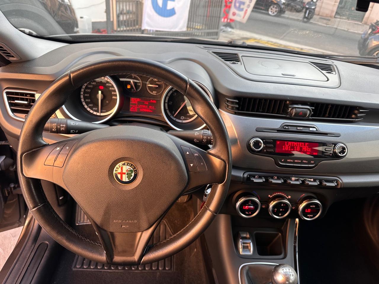 Alfa Romeo Giulietta 2.0 JTDm-2 140 CV Distinctive