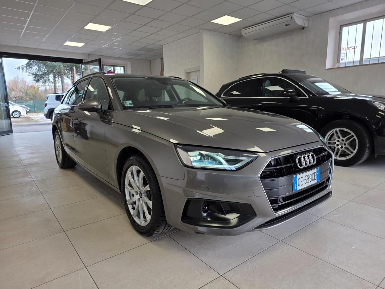 Audi A4 40 TDI S tronic Business Advanced