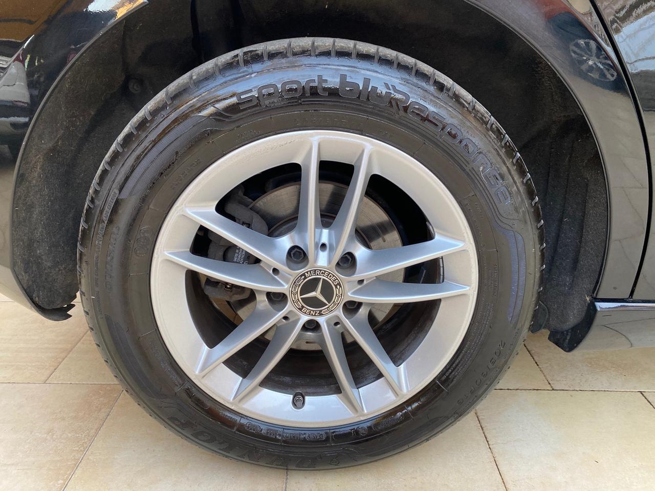 Mercedes-Benz Classe A 180 d - Premium