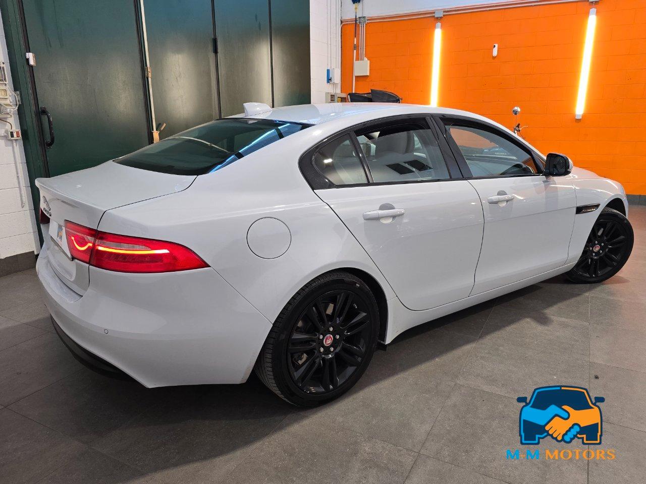 Jaguar XE Berlina XE 2.0d Prestige awd 180cv auto