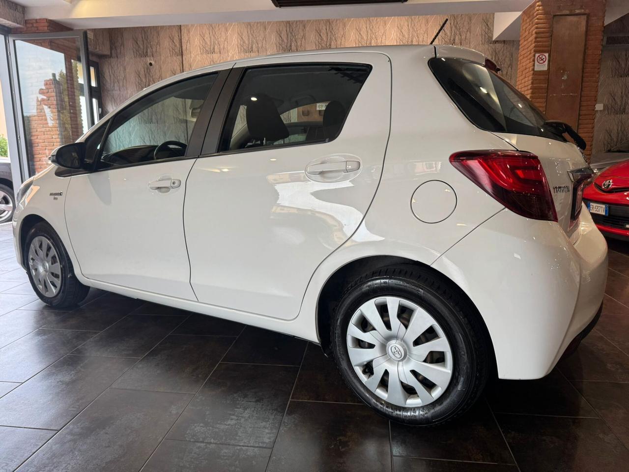 Toyota Yaris 1.5 Hybrid 5 porte Cool
