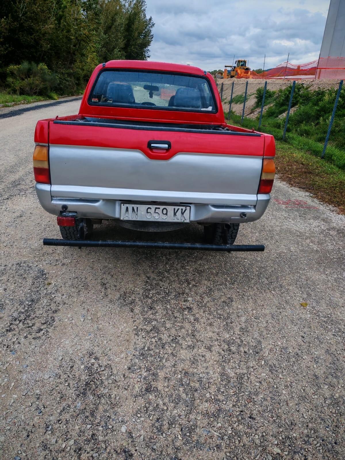 Mitsubishi L200 2.5 TDI 4WD Double Cab Pick-up GLX