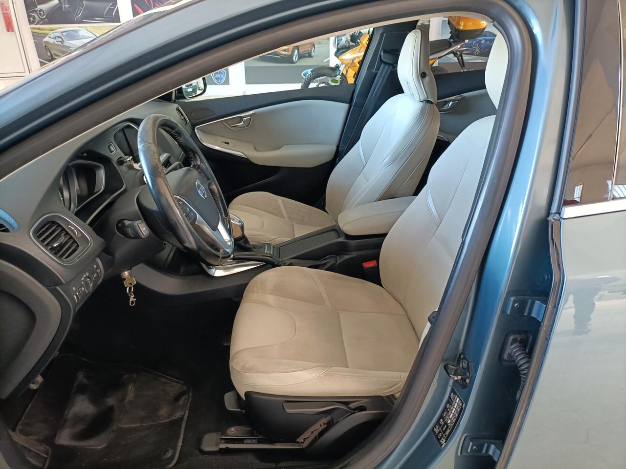 Volvo V40 D2 1.6 Momentum 09/2013