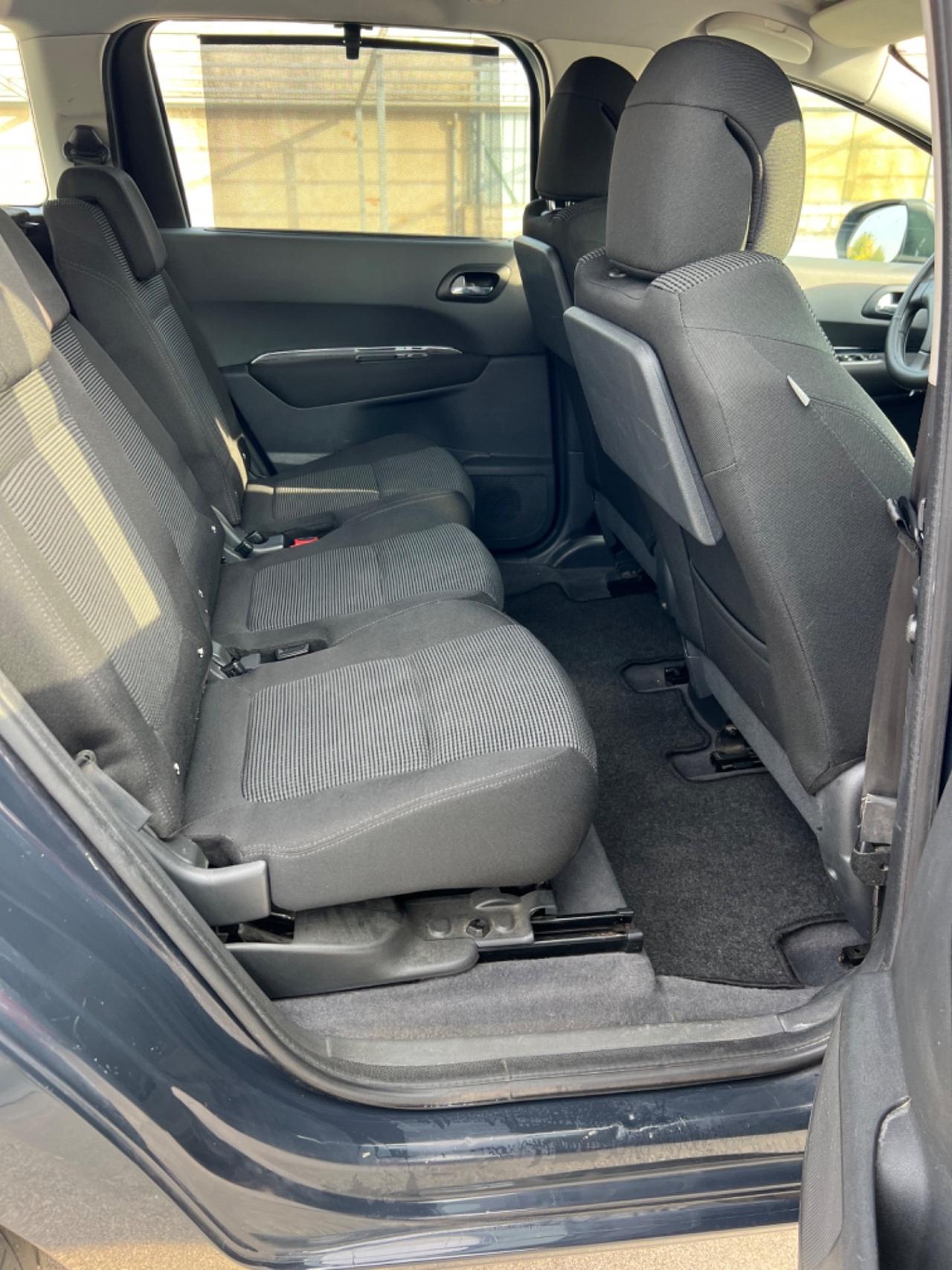 Peugeot 5008 1.6 HDi 112CV Premium