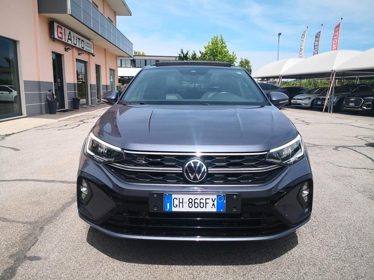 Volkswagen Taigo 1.0 TSI 110 CV R-Line ***TETTO***LED***CAR PLAY***