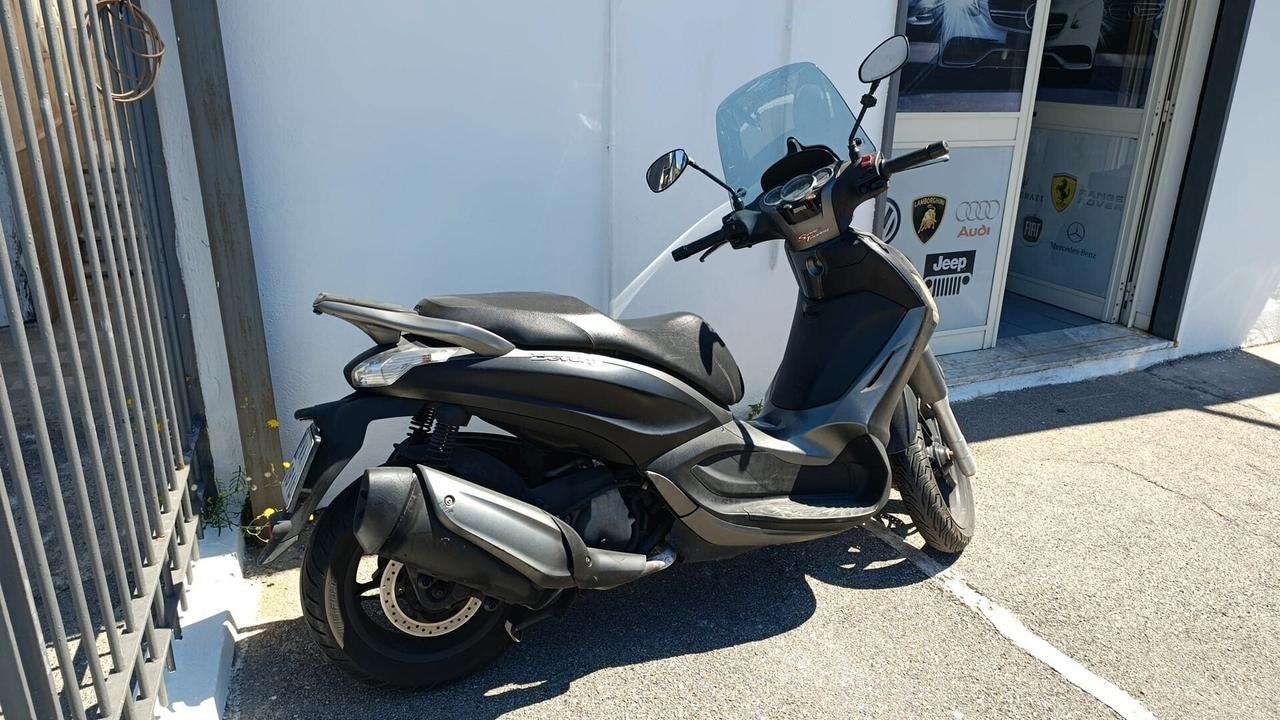 Piaggio Beverly 350
