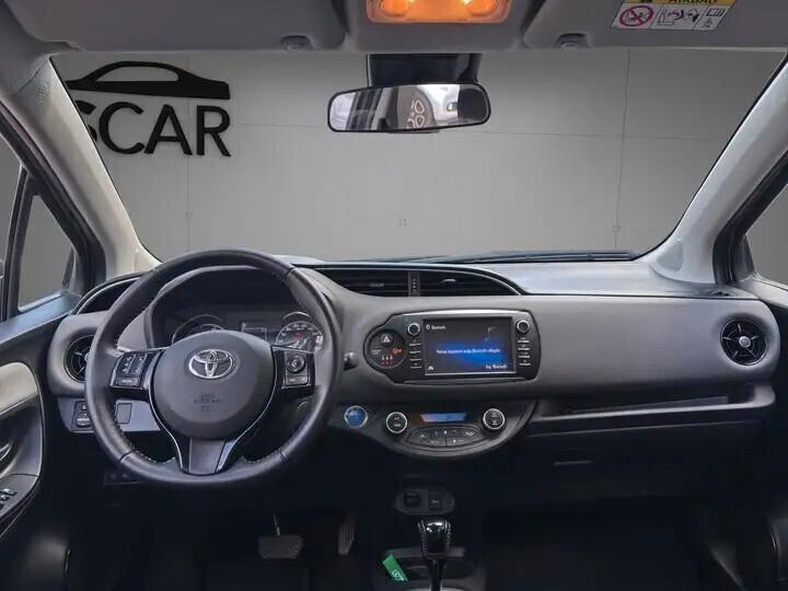 Toyota - Yaris 1.5 Hybrid Lounge