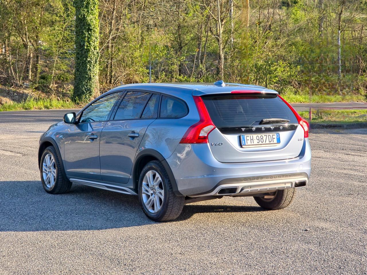 Volvo V60 Cross Country CV-150 D3 Geartronic Summum 2017-E6 Automatico