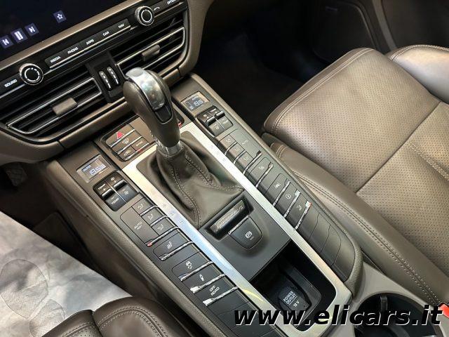 PORSCHE Macan 2.0