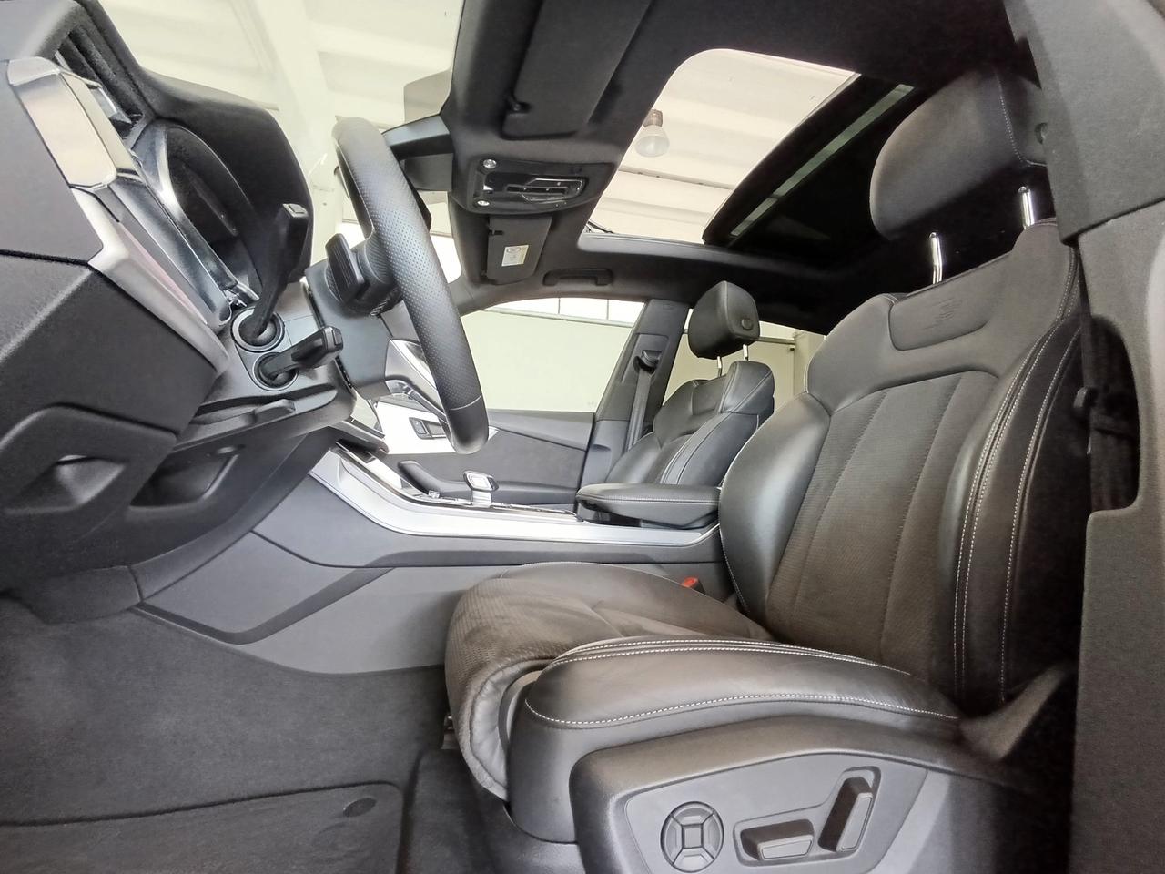 Audi Q8 55 3.0 tfsi mhev Sport quattro tiptronic