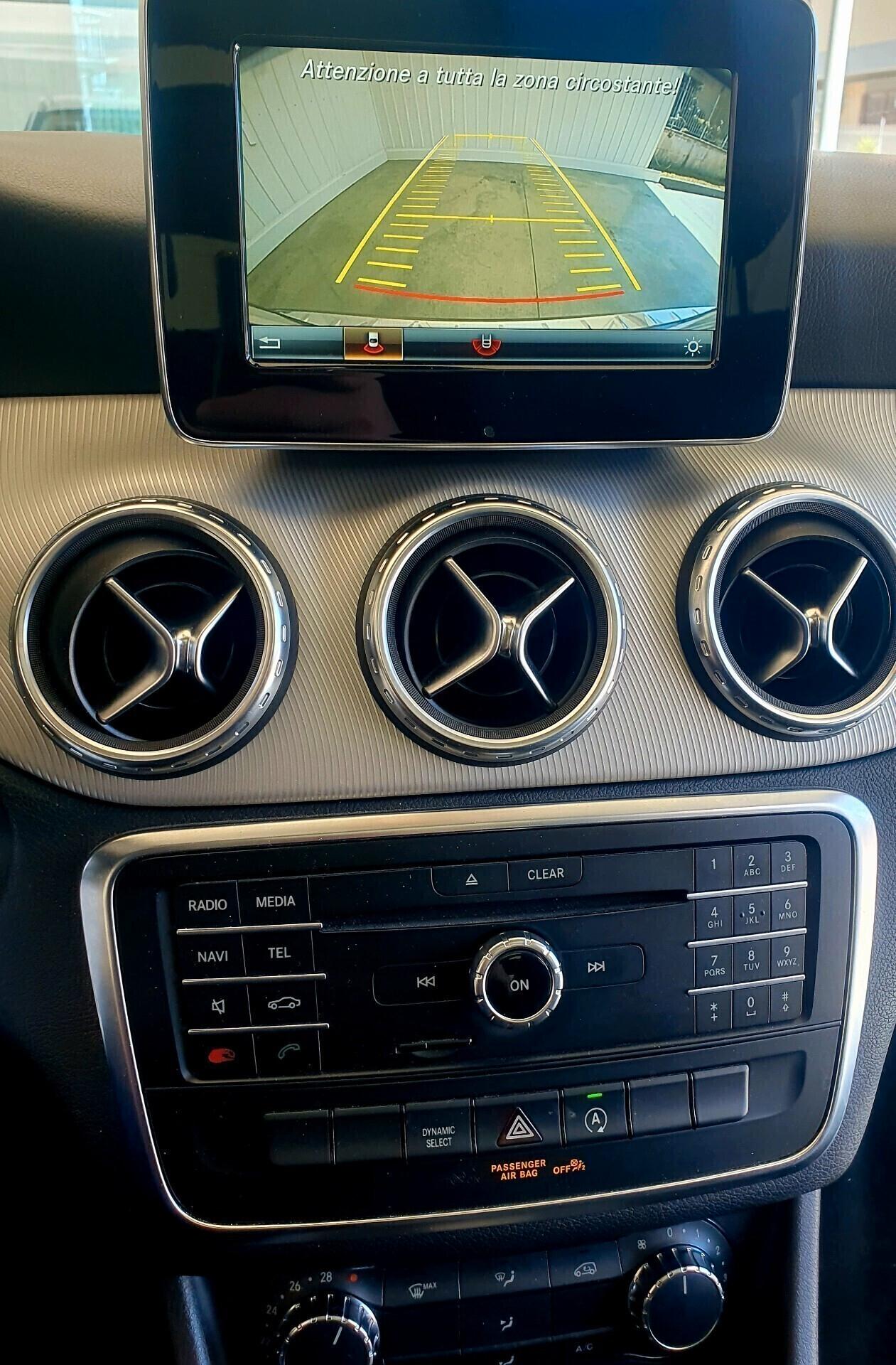 Mercedes-benz GLA 180D Automatic + Navi - 2016 - KM. 100.000