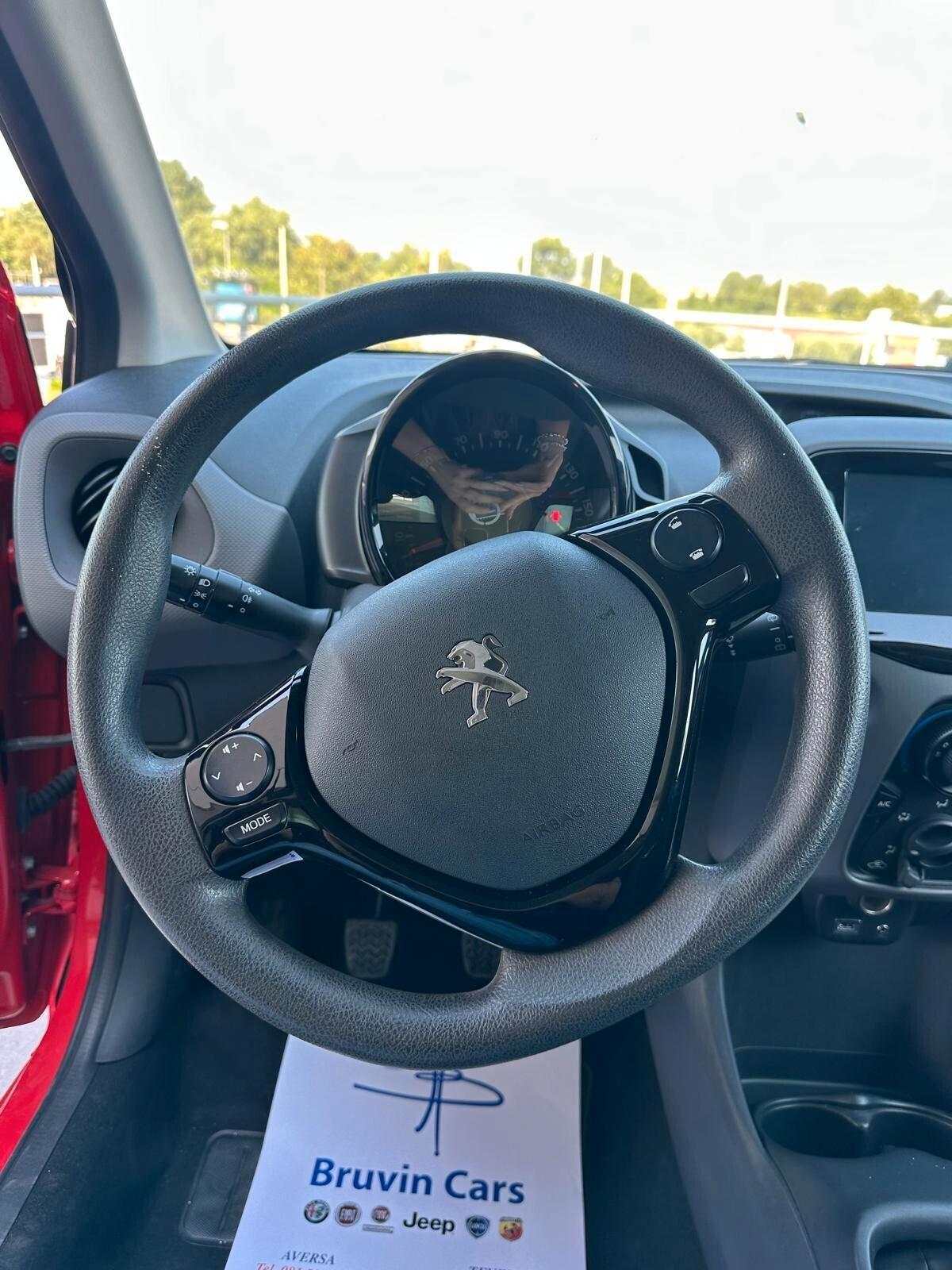 Peugeot 108 1.0 benz 72 2021
