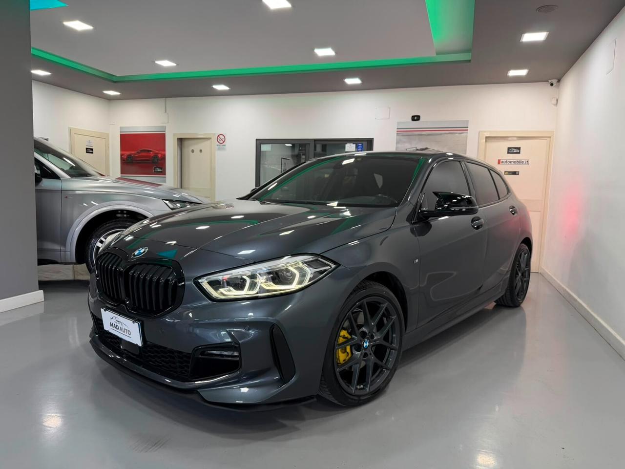 Bmw 116 116d 5p. Msport