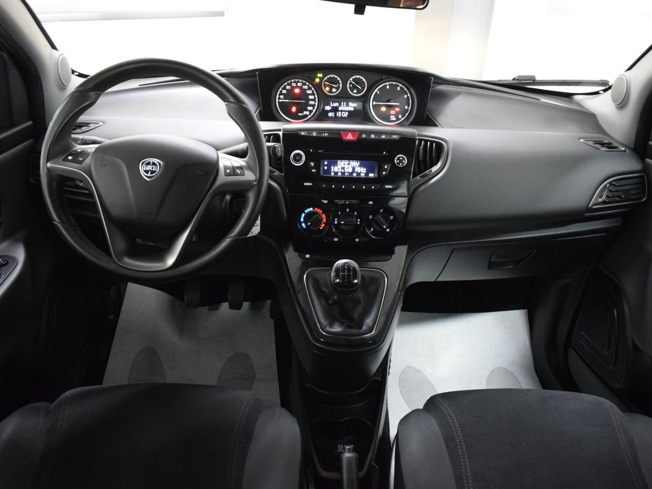 Lancia Ypsilon Platino 1.3 Mjet