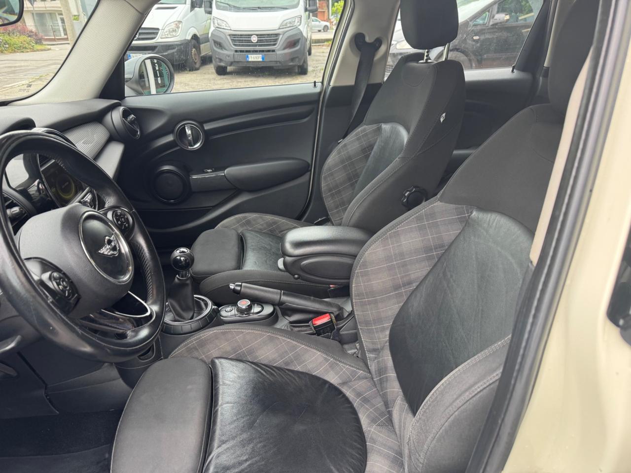 Mini 1.5 Cooper D Business