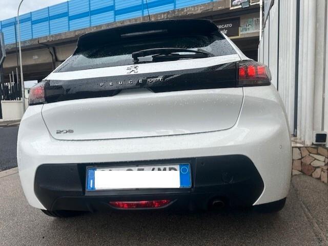 PEUGEOT 208 1,2 2023