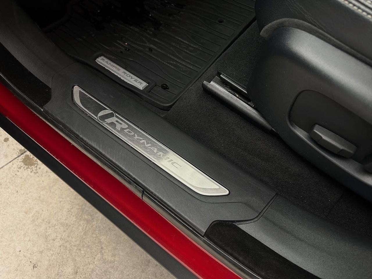 Land Rover Range Velar 2.0D I4 180 CV R-Dynamic