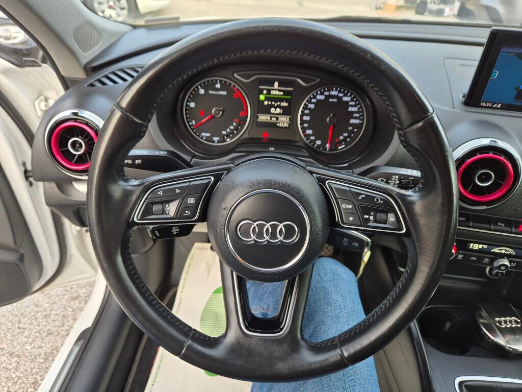 Audi A3 SPB 1.6 TDI SPORT NAVI LED