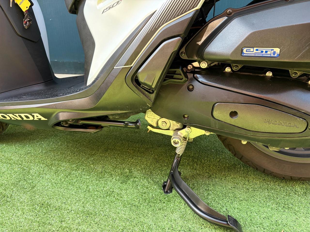 Honda SH 150 ABS SPORT 5.000 km garanzia ufficiale
