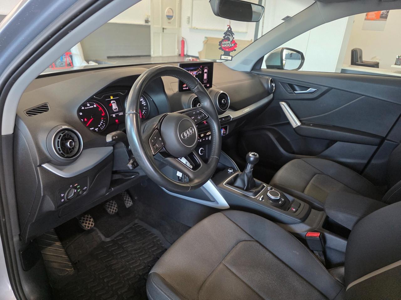 Audi Q2 30 TFSI Identity Black