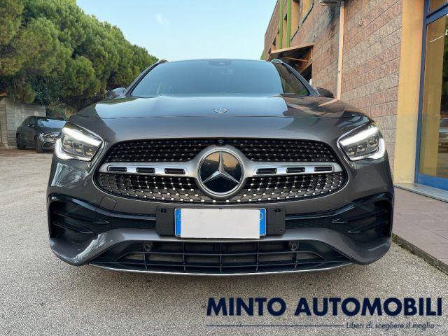 MERCEDES-BENZ GLA 180 D PREMIUM CERCHI 19"UNIPROPRIETARIO 64 COLORI LED