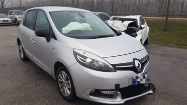 RENAULT Scenic XMod 1.5 dCi 95CV Limited