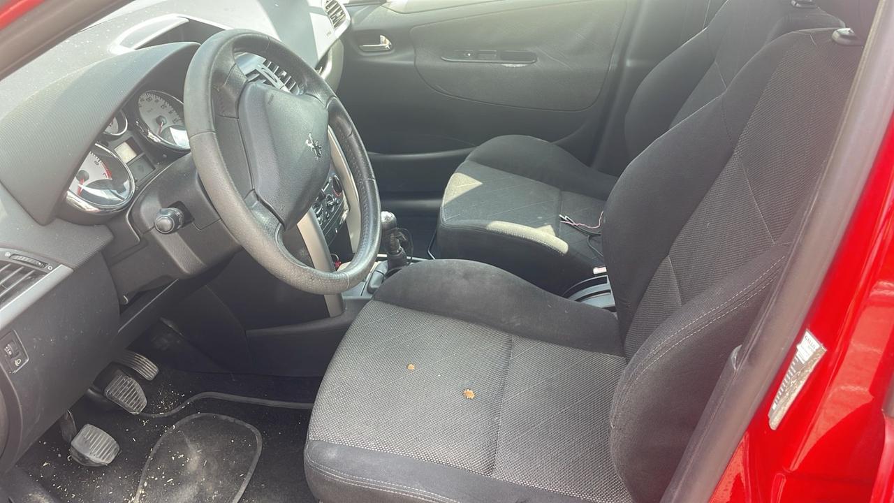 Peugeot 207 1.4 95cv 5p. XSI
