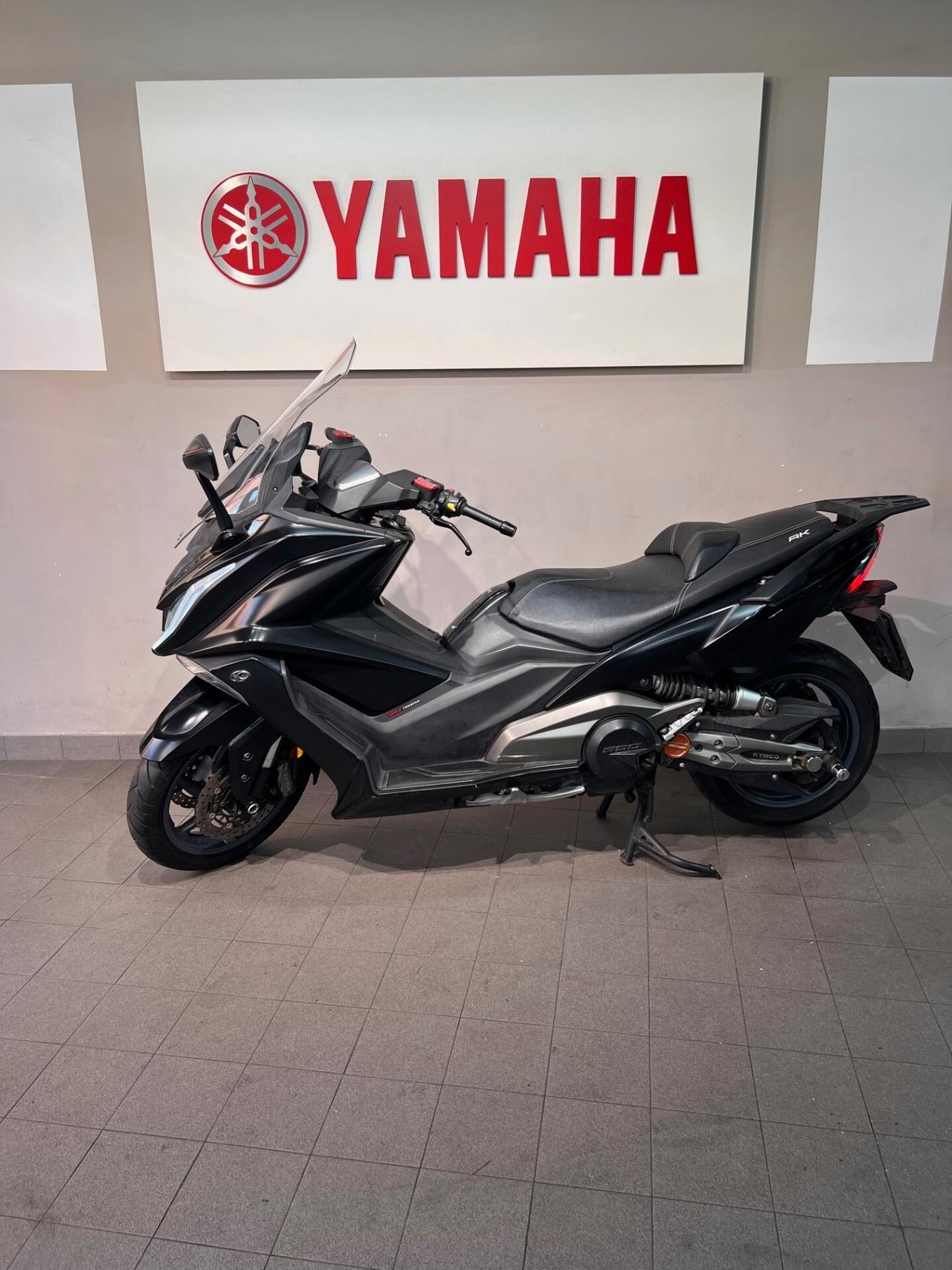 Kymco AK 550