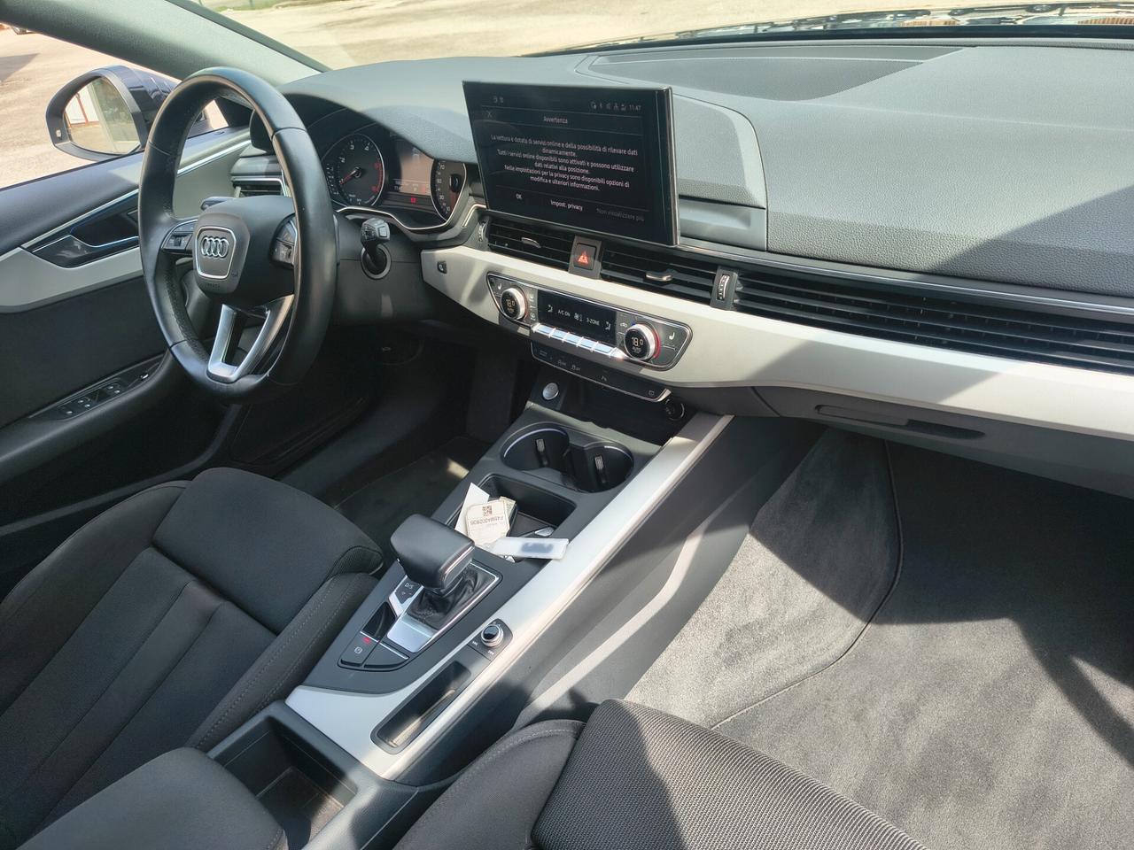 AUDI A4 AVANT 40 TDI S TRONIC 108.000 KM