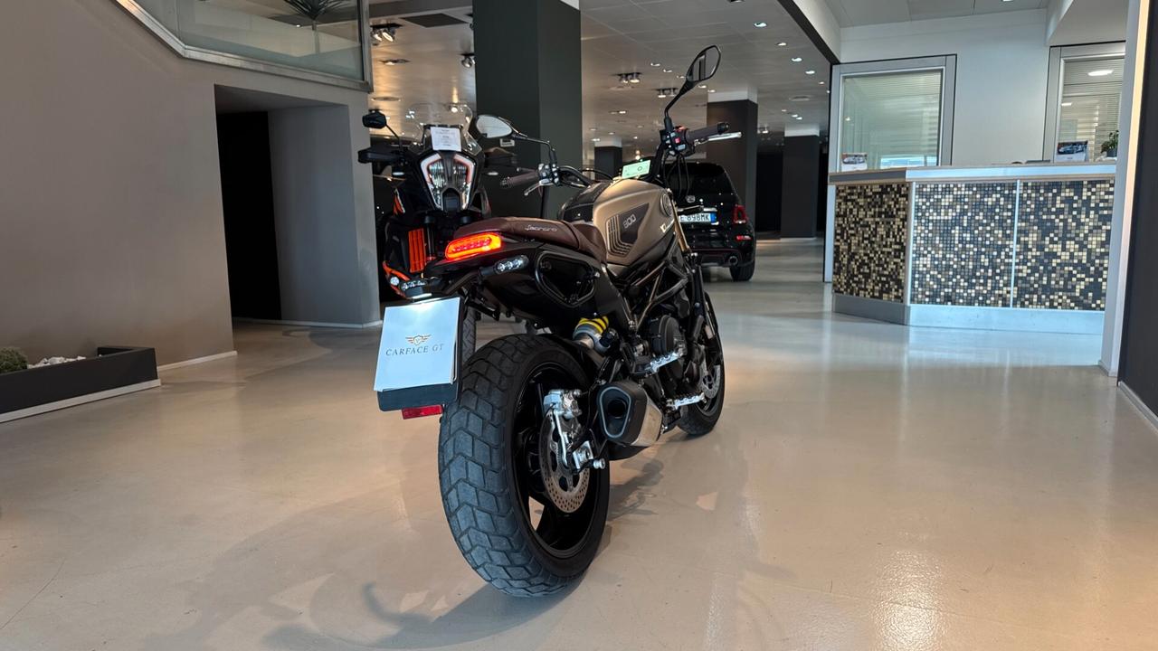 Benelli Leoncino 800 - 2023