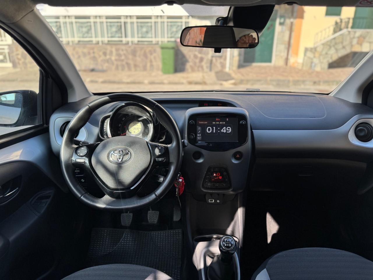 Toyota Aygo 1.0 VVT-i 72 CV 5 porte x-play