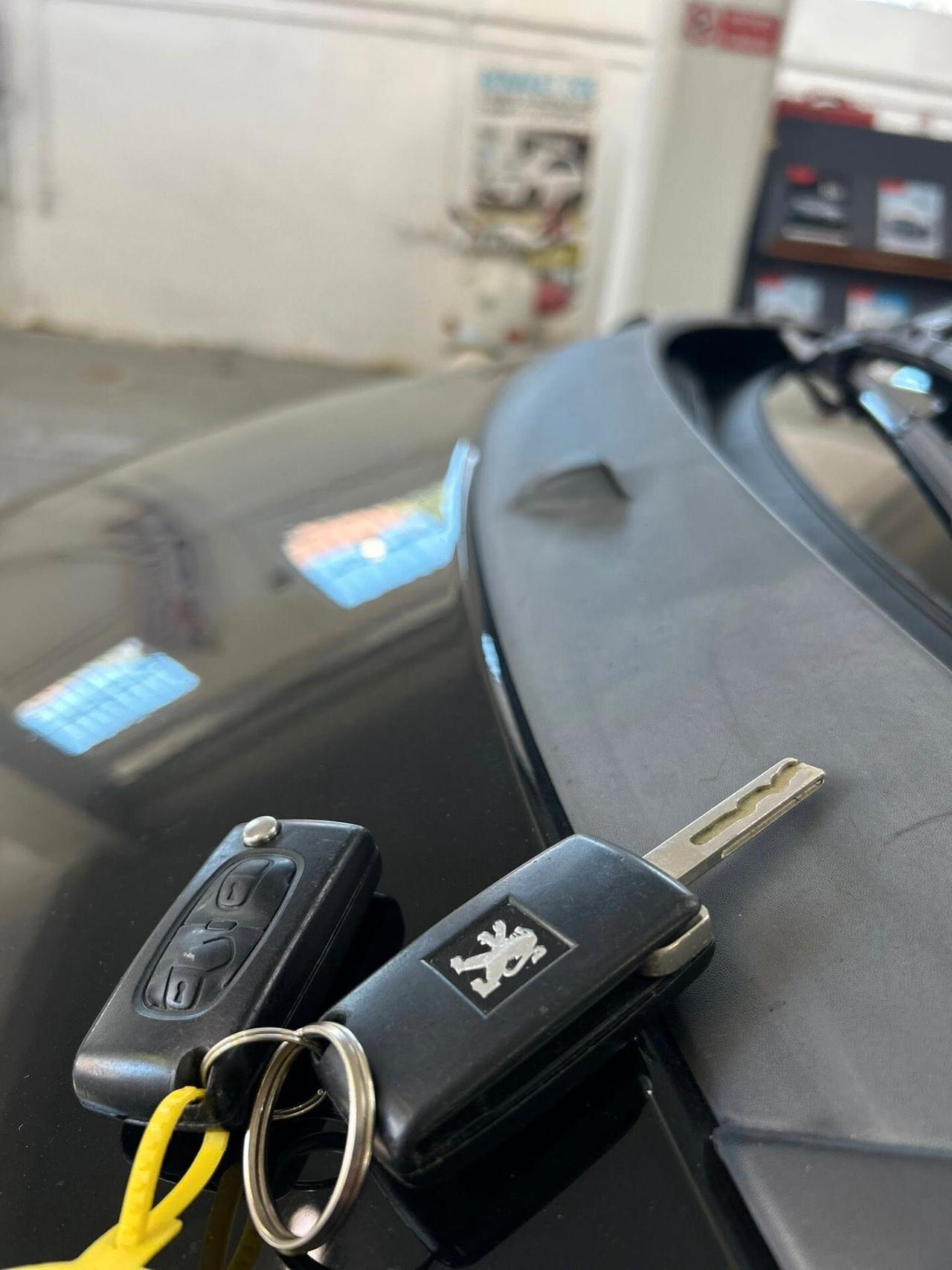 Peugeot 5008 2.0 HDi 150CV 7POSTI DISTR NUOVA-2011