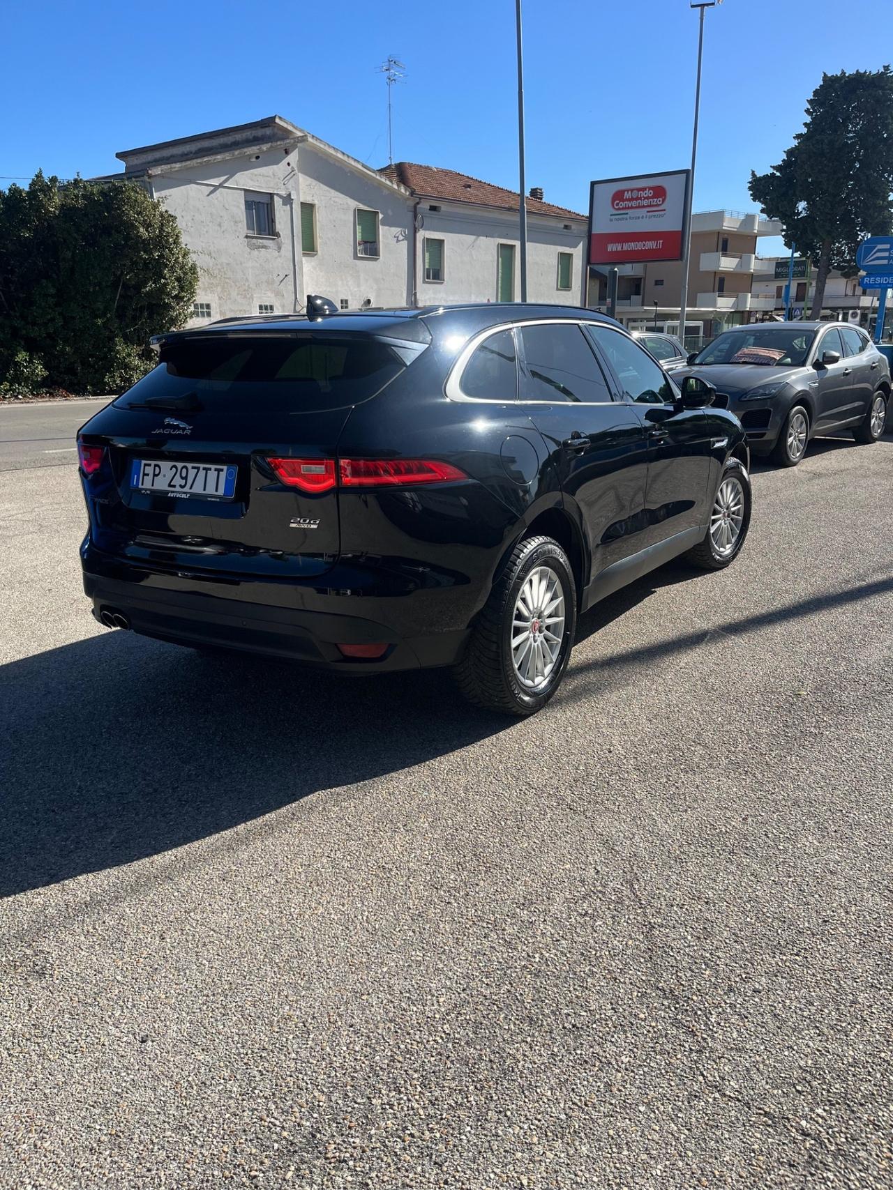Jaguar F-Pace 2.0 D 180 CV AWD aut. Pure