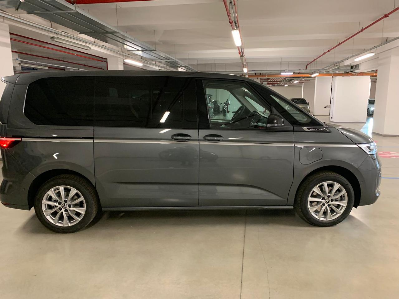 Volkswagen T7 Multivan 1.5 phev style 4motion 245cv dsg 7p.ti