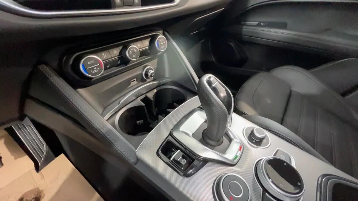 Alfa Romeo Stelvio 2.2 Turbodiesel 210 CV AT8 Q4 Veloce KM0