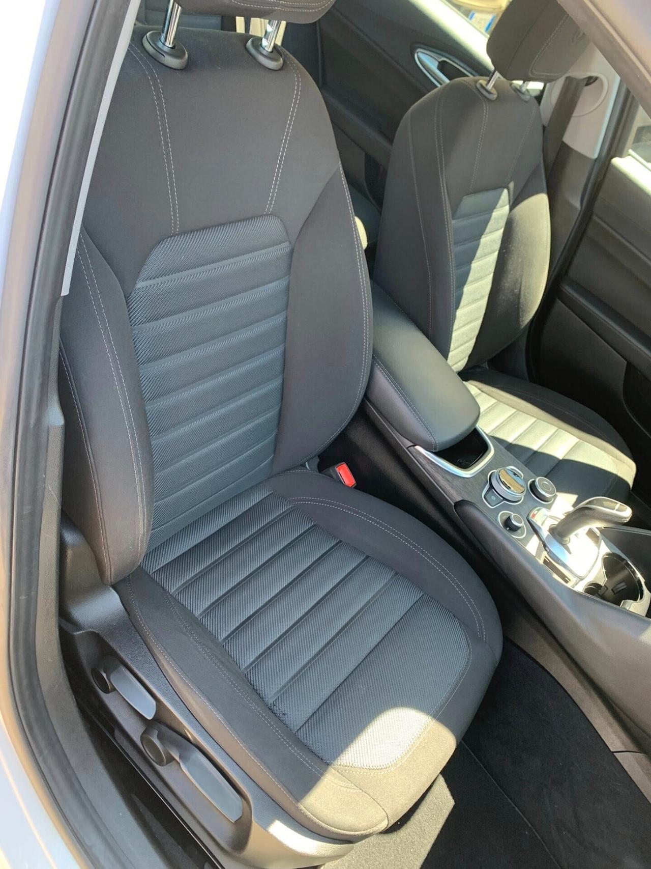 Alfa Romeo Giulia 2.2cc160 CV AT8 uniprò 12/2020