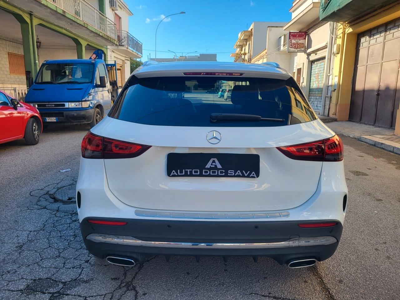 Mercedes Gla 200 d Automatic Premium+Fari Multibeam+Luci Ambiente..