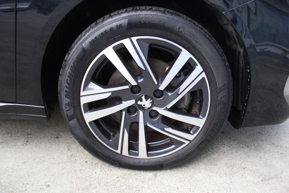 PEUGEOT - 208 - BlueHDi 100 S&S 5p. Allure