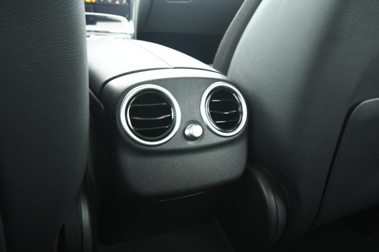 Mercedes-Benz C SW 300 de eq-power Business Extra auto CAMERA+ACC+FULL LED