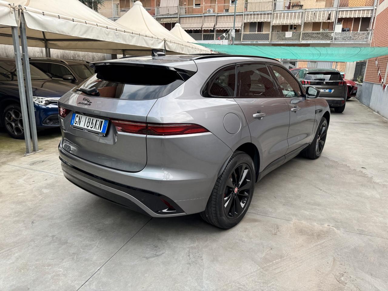 Jaguar F-Pace 2.0 D 204 CV AWD aut. R-Dynamic Black