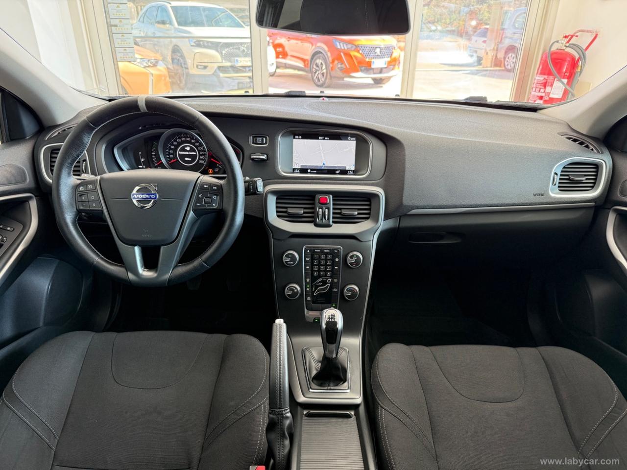 VOLVO V40 D2 Business