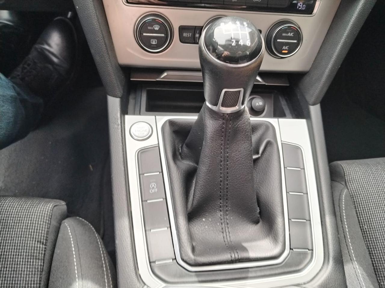 Volkswagen Passat Comfortline 1.6 TDI