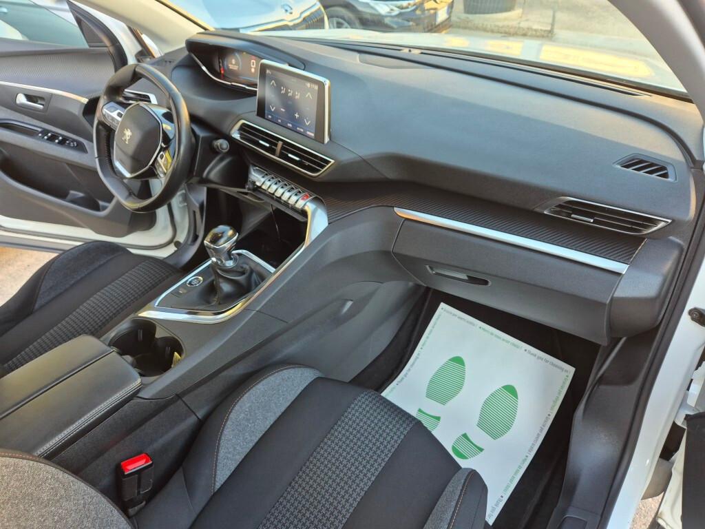 Peugeot NEW 3008 BlueHDi 130CV MANUALE